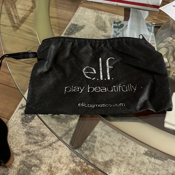 Makeup pouch - Picture 2 of 2